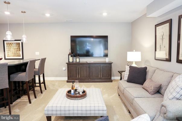 Interior, Living room, Pendant Lights, Recessed Lighting