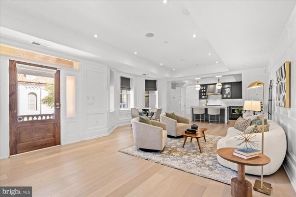 Dining room, Interior, Kitchen, Living room, Pendant Lights, Recessed Lighting, Wood Texture Flooring