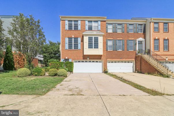 Attached, Exterior, Facade, Brick Facade, Rowhouse