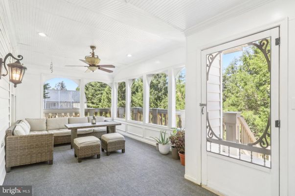 Interior, Living room, Recessed Lighting, Sun Room