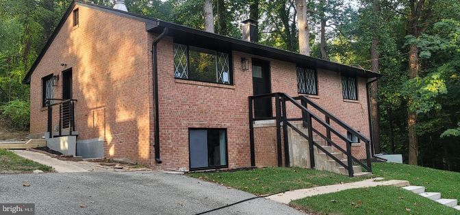 Exterior, Facade, Brick Facade, Tudor Revival