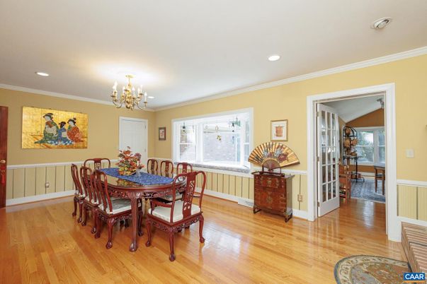 Chandelier, Dining room, Interior, Recessed Lighting, Wood Texture Flooring