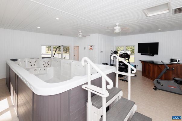 Fitness Equipment, Interior, Recessed Lighting