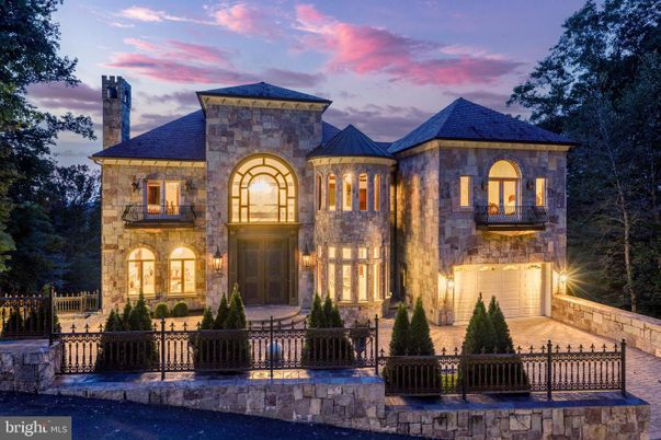 Attached, Exterior, Facade, French Provincial