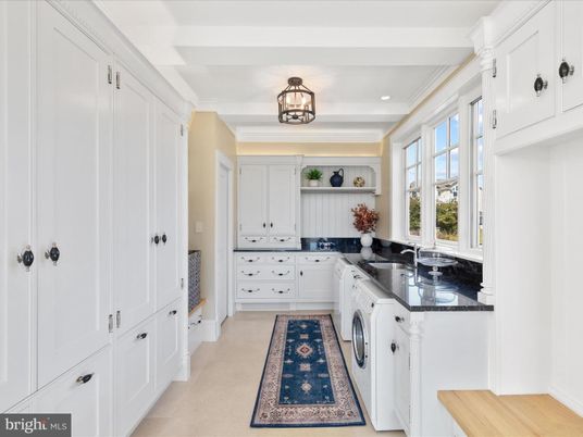Interior, Kitchen, Recessed Lighting, Washer