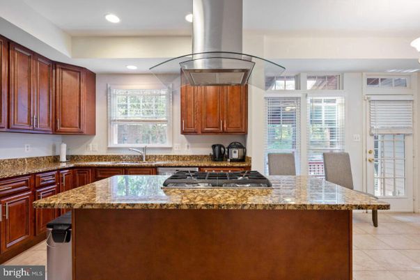Dining room, Interior, Kitchen, Recessed Lighting