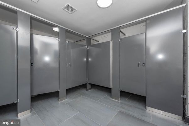 Elevator, Interior