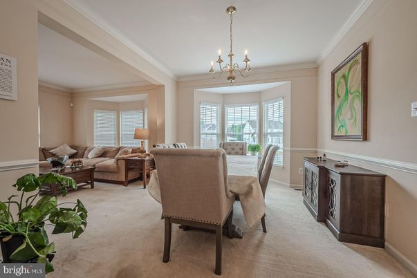 Chandelier, Dining room, Interior, Living room