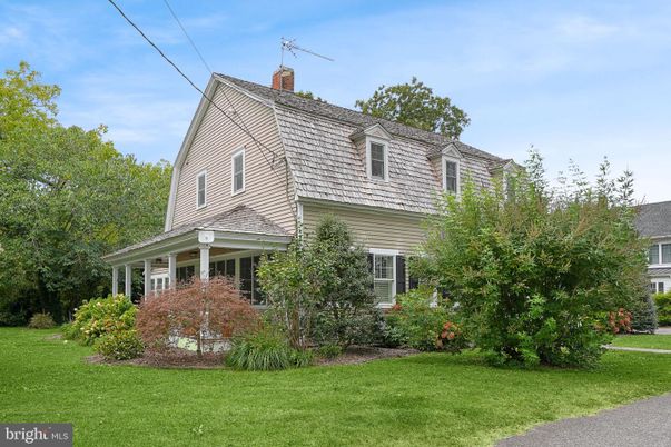 Exterior, Facade, Cape Cod