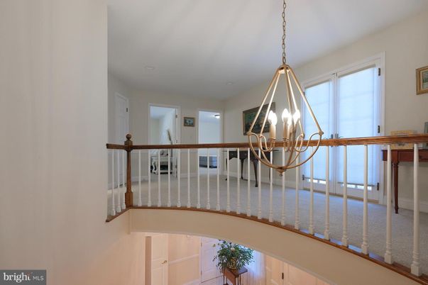 Chandelier, Interior