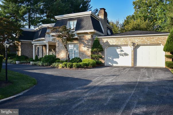 Attached, Exterior, Facade, Brick Facade, French Provincial