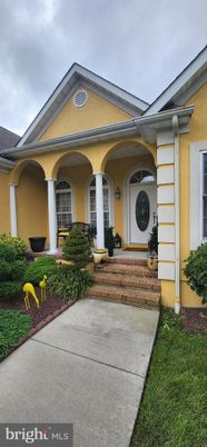 Exterior, Facade, None