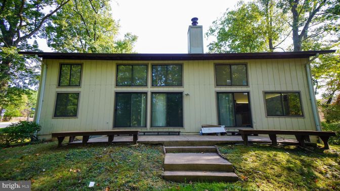 Exterior, Facade, None