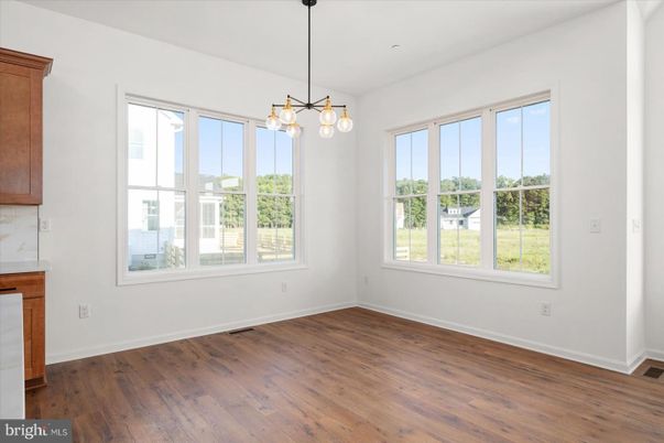 Empty room, Interior, Pendant Lights, Wood Texture Flooring