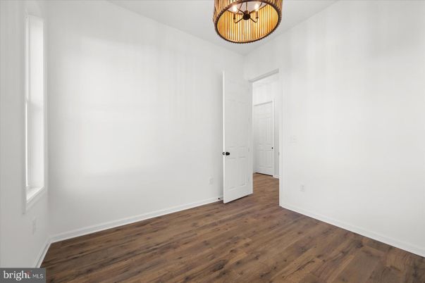 Empty room, Interior, Pendant Lights, Wood Texture Flooring
