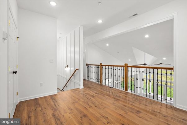 Interior, Recessed Lighting, Wood Texture Flooring
