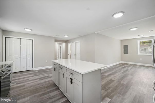 Empty room, Interior, Kitchen, Recessed Lighting, Wood Texture Flooring