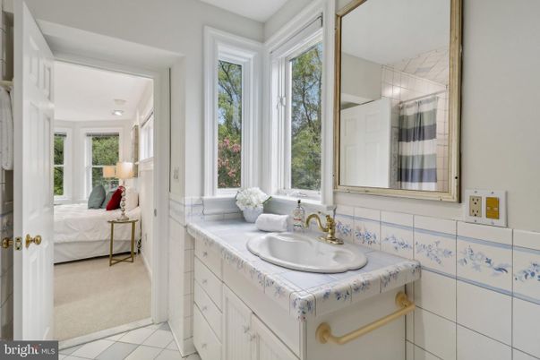 Bathroom, Bedroom, Interior, Recessed Lighting, Tile Countertops