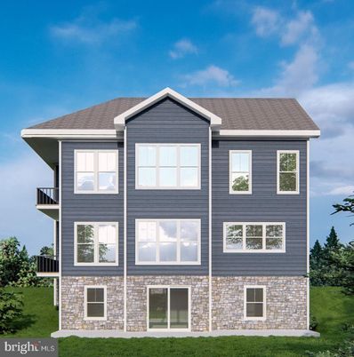 Exterior, Facade, Rowhouse
