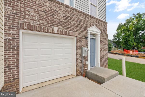 Detached Garage, Exterior