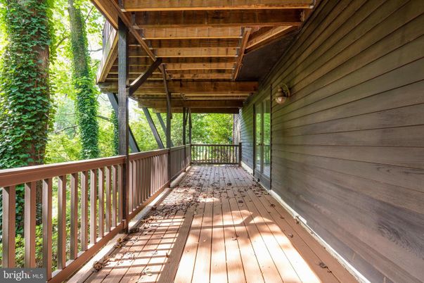 Exterior, Wooden Beams