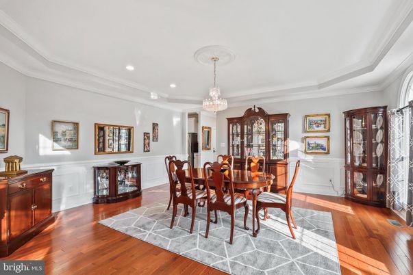 Chandelier, Dining room, Interior, Recessed Lighting, Wood Texture Flooring