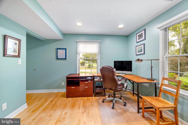 Home Office, Interior, Recessed Lighting, Wood Texture Flooring