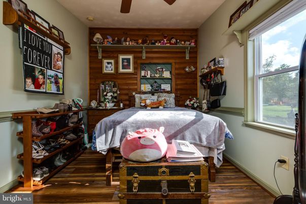 Bedroom, Interior, Wood Texture Flooring, Wooden Walls