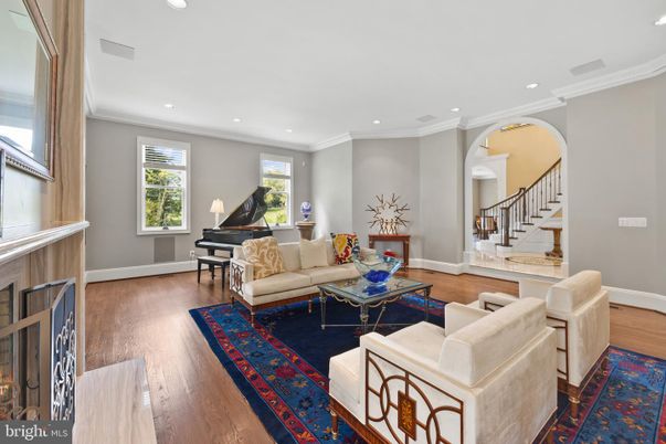 Interior, Living room, Piano, Recessed Lighting, Wood Texture Flooring
