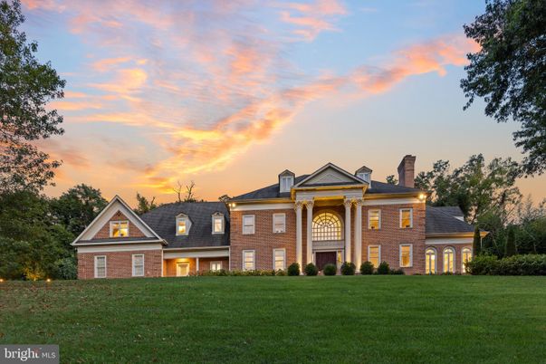 Backyard, Exterior, Facade, Brick Facade, French Provincial