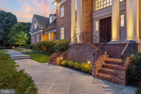 Exterior, Facade, Brick Facade, Rowhouse