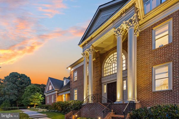 Exterior, Facade, Brick Facade, Rowhouse