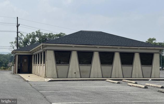 Detached Garage, Exterior