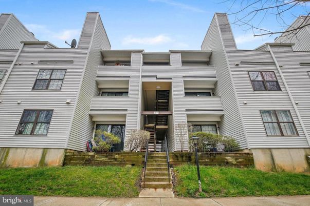 Exterior, Facade, Rowhouse