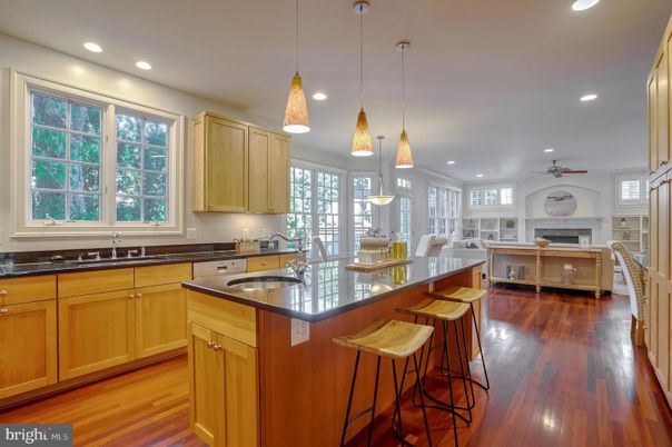 Fireplace, Interior, Kitchen, Pendant Lights, Recessed Lighting, Wood Texture Flooring