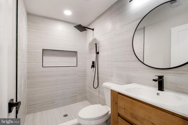 Bathroom, Interior, Recessed Lighting