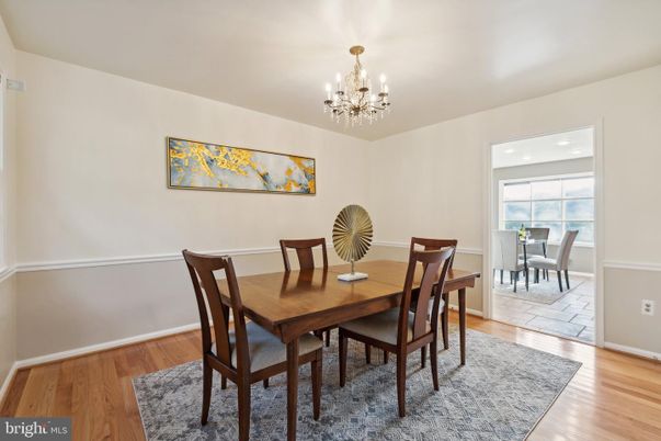 Chandelier, Dining room, Interior, Recessed Lighting, Wood Texture Flooring
