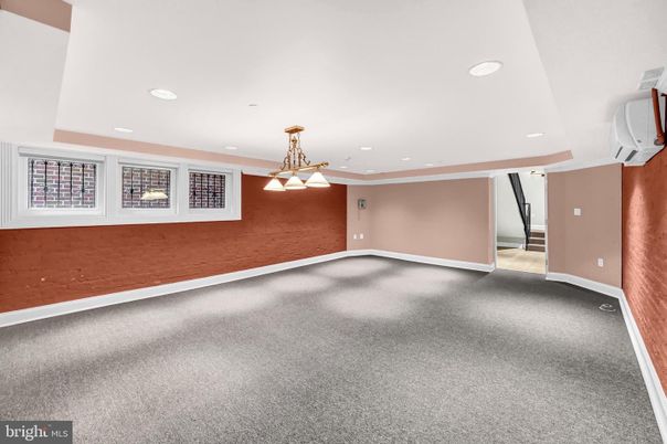 Empty room, Interior, Pendant Lights, Recessed Lighting