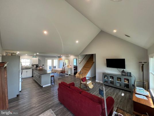 Interior, Kitchen, Living room, Recessed Lighting, Wood Texture Flooring