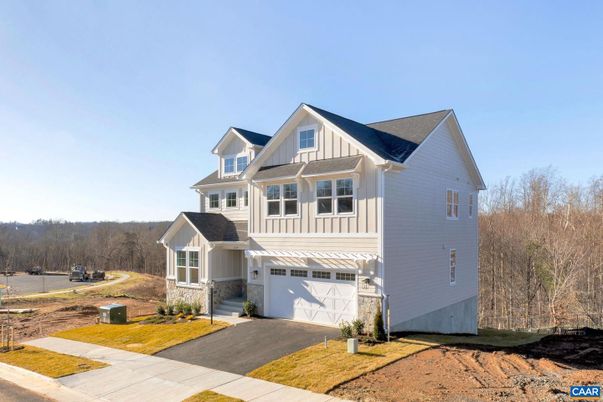 Attached, Exterior, Facade, Farmhouse