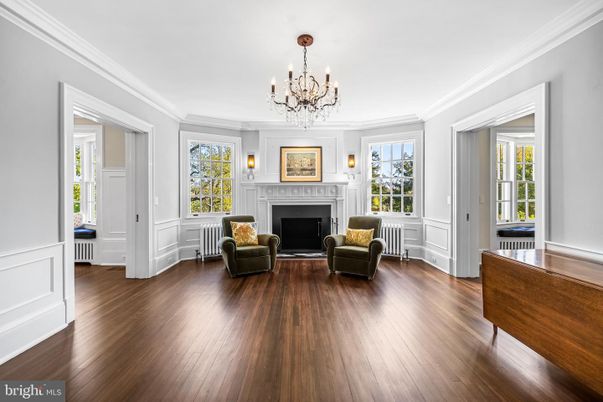 Chandelier, Fireplace, Interior, Wood Texture Flooring