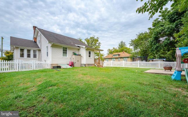 Backyard, Exterior, Playground
