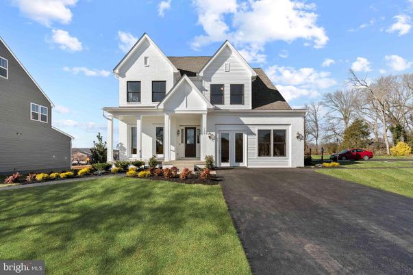 Exterior, Facade, Farmhouse