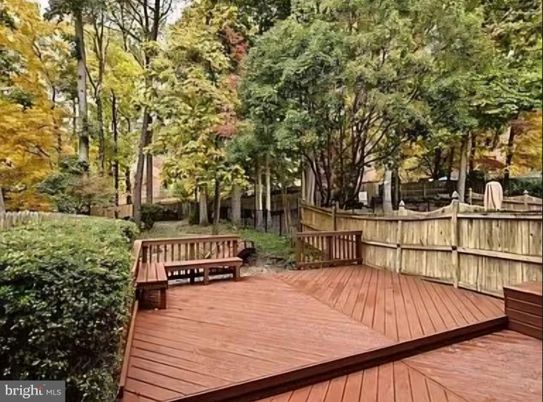 Exterior, Wood Texture Flooring