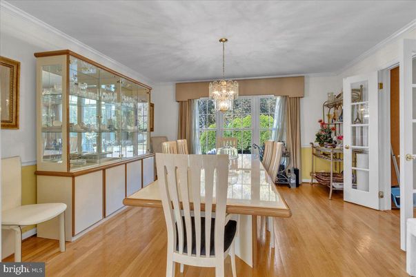 Chandelier, Dining room, Interior, Wood Texture Flooring