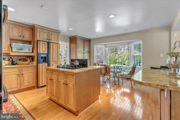 Dining room, Interior, Kitchen, Recessed Lighting, Wood Texture Flooring