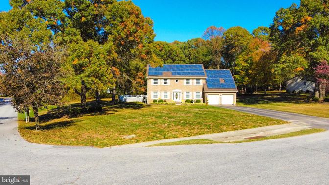 Attached, Exterior, Facade, Solar Panels, French Provincial