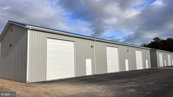 Detached Garage, Exterior