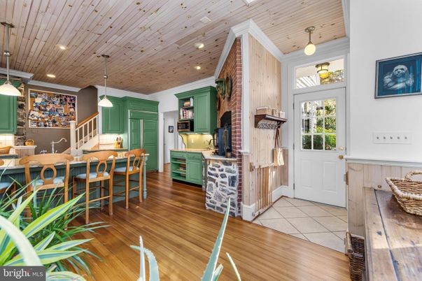 Dining room, Interior, Kitchen, Pendant Lights, Recessed Lighting, Wooden Ceilings, Wood Texture Flooring