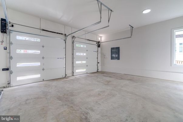 Garage, Interior, Recessed Lighting